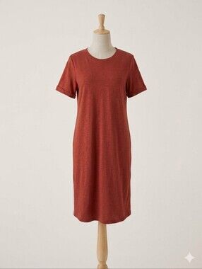 Casual Midi T-Shirt Dress with Pocket in Rust Red